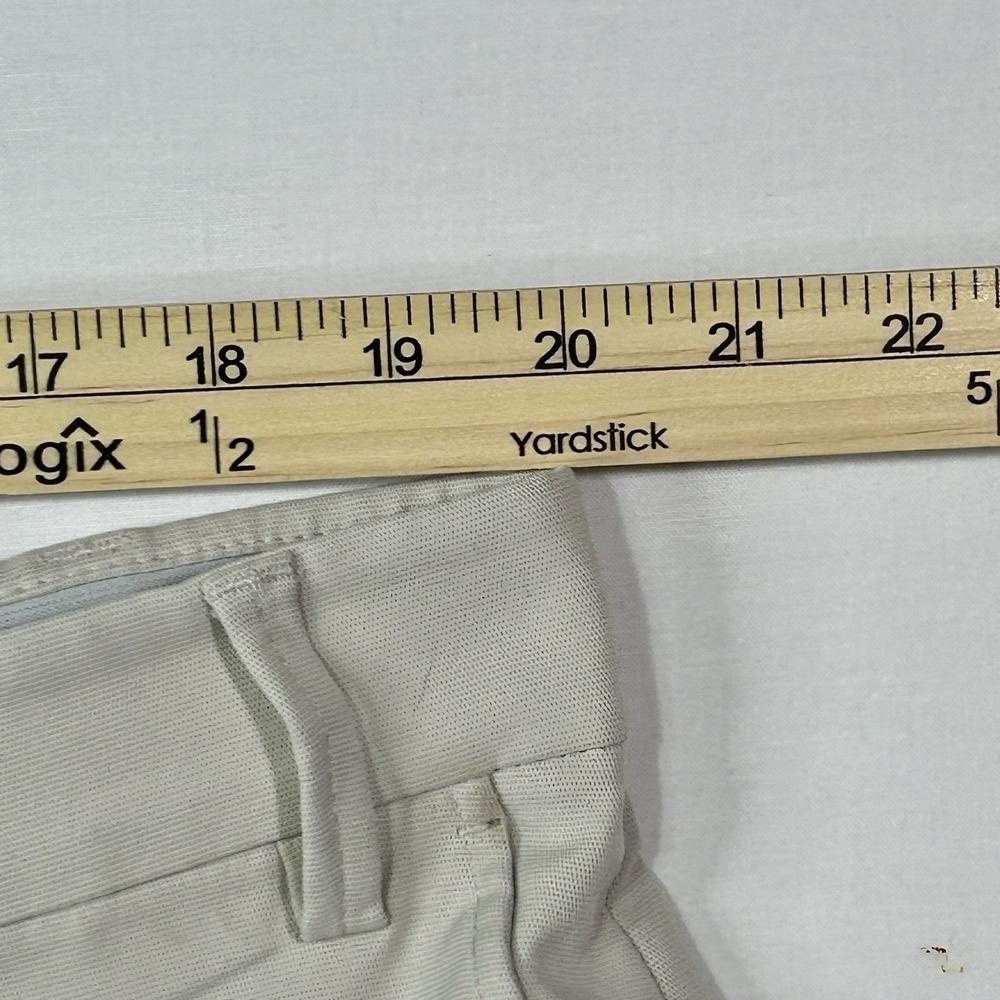 Callaway Golf Shorts Mens 40 Beige Khaki Performance Stretch Flat Front Casual - Picture 3 of 8